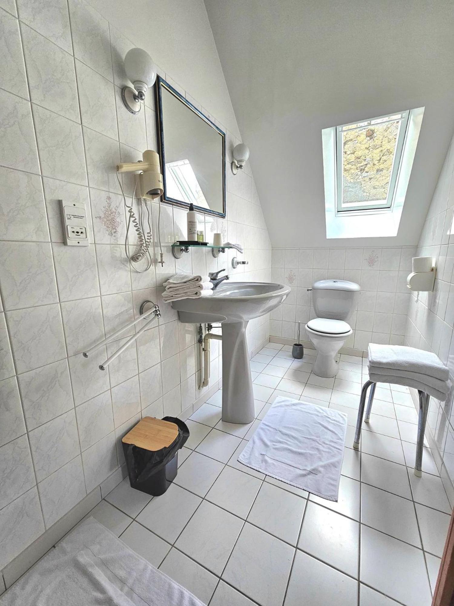 Chambres D'Hotes Chez Renee Le Charmel 외부 사진